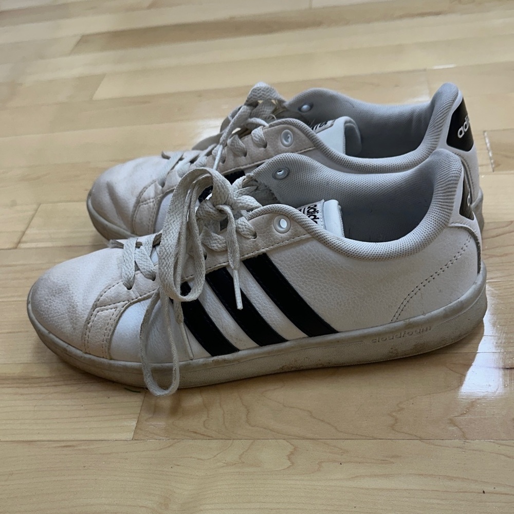Adidas Memory Foam Sneakers! - Picture 5 of 11